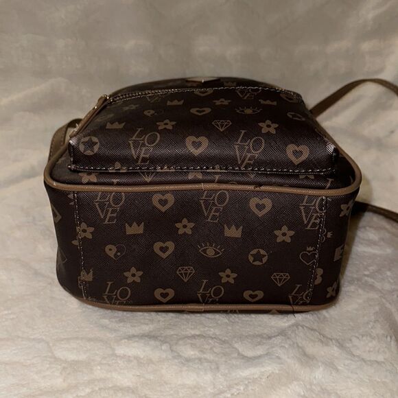 Claire’s Brown Tan LOVE Hearts Jewels Crowns Print Faux Leather Mini Backpack - Picture 6 of 16